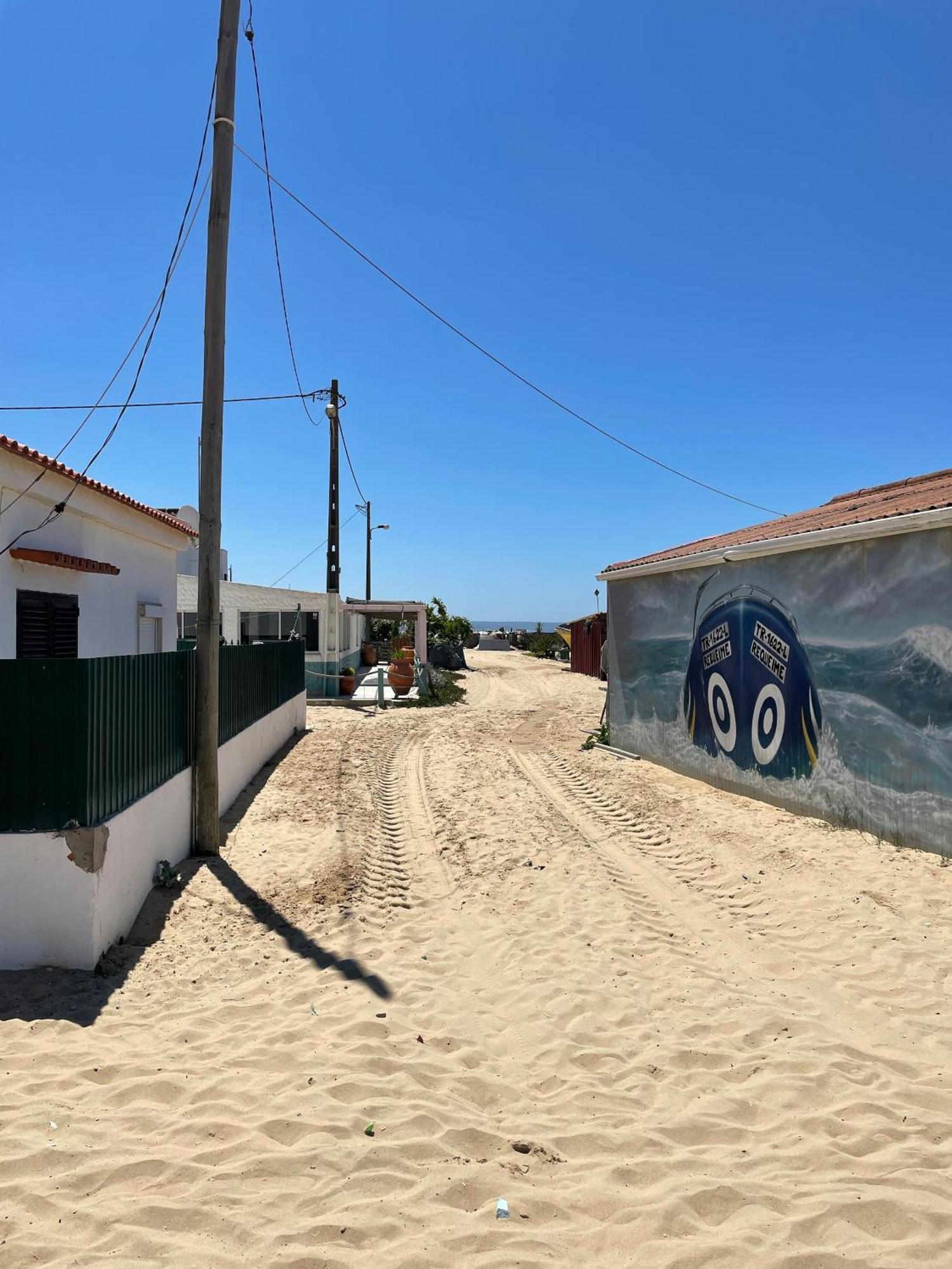 Sea View & Sundown, 150M From The Beach And Surf Spots Costa da Caparica Exterior foto